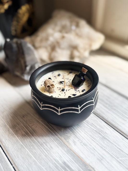 Limited Edition Witches Cauldron 8oz